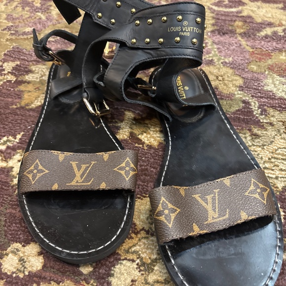 Louis Vitton Designer Sandals - Picture 7 of 9